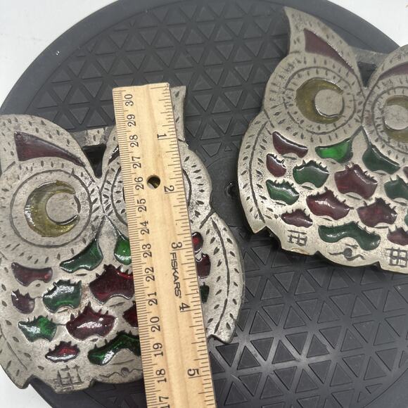 2 Vintage 1970s Cast Iron Colorful Stained Glass Decoration Owl Trivets - Picture 2 of 6